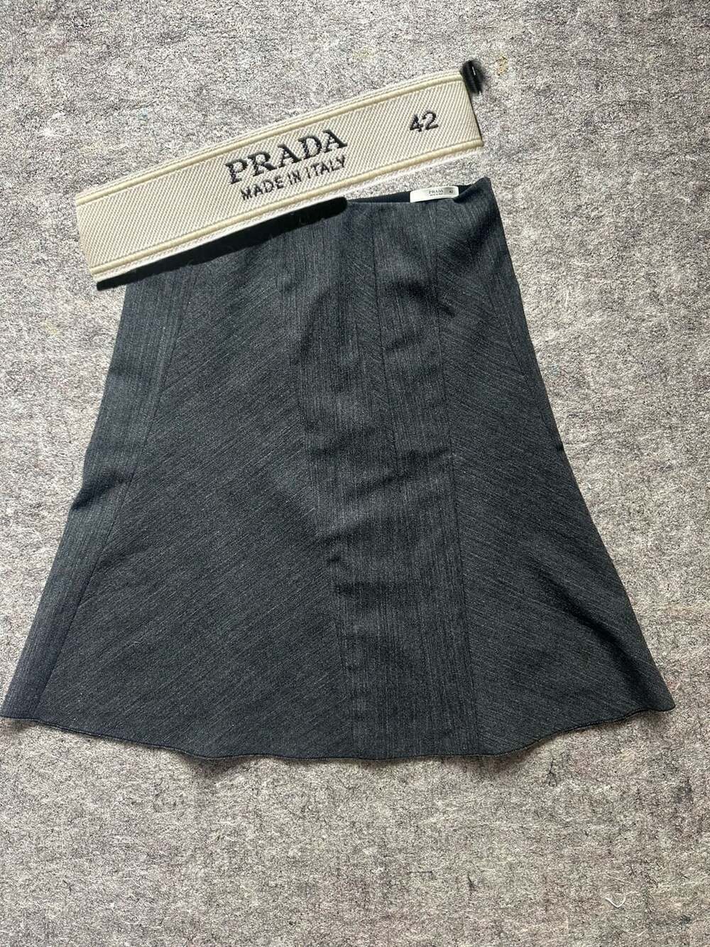 Prada Wool Blend Flared Skirt vintage Size 42 Gray Made In Italy fits 30” waist